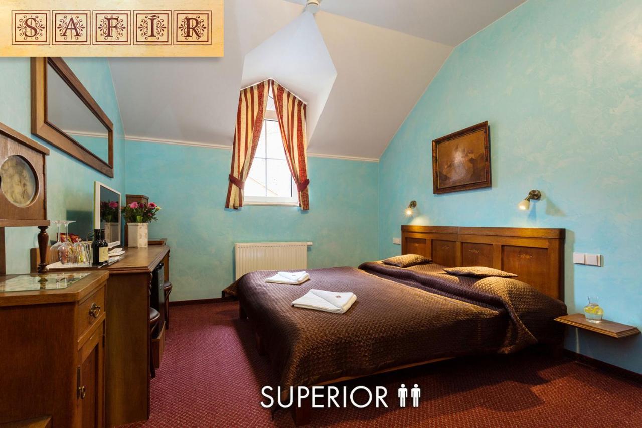 Hotel Karlštejn&SPA Buitenkant foto