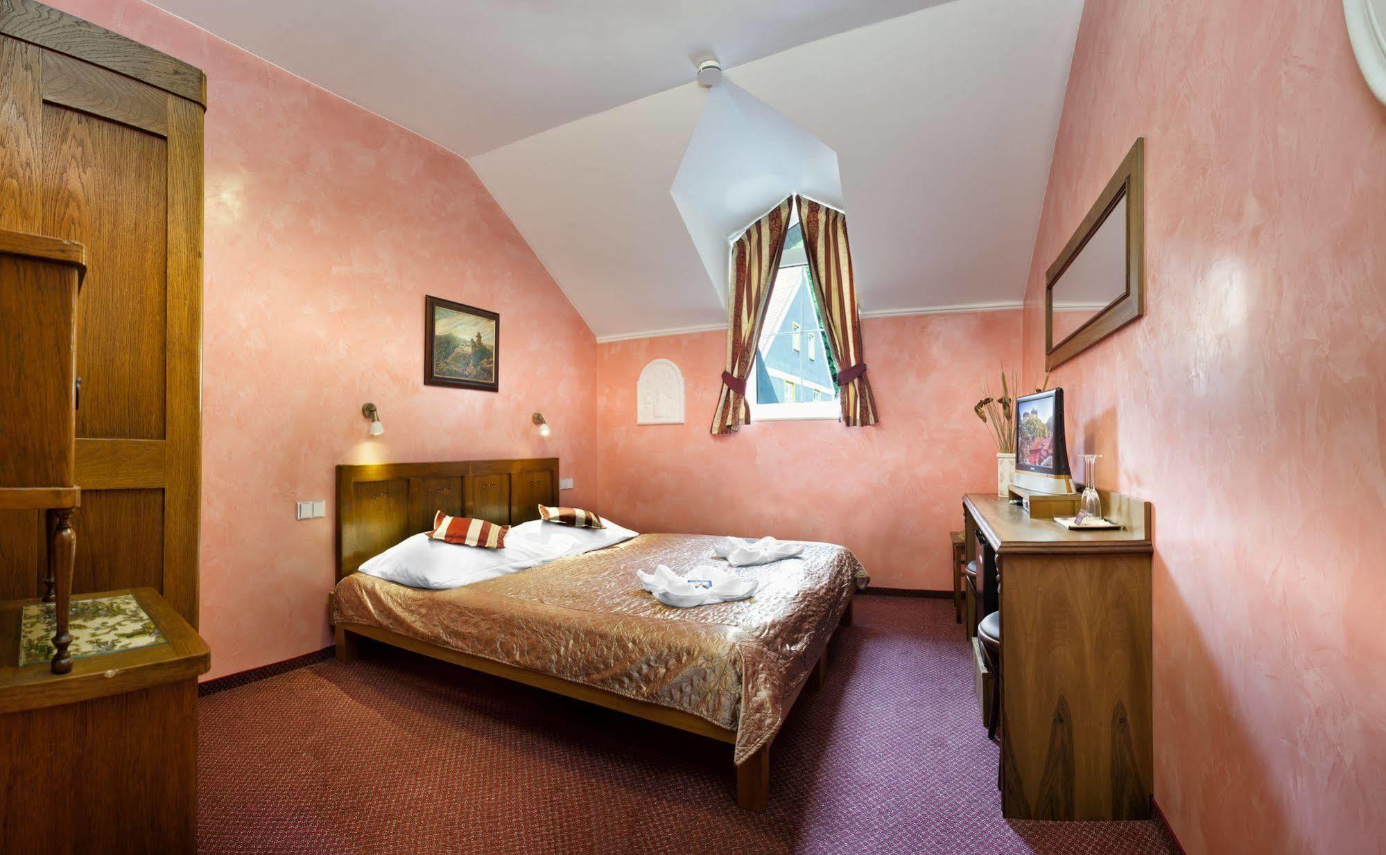 Hotel Karlštejn&SPA Buitenkant foto