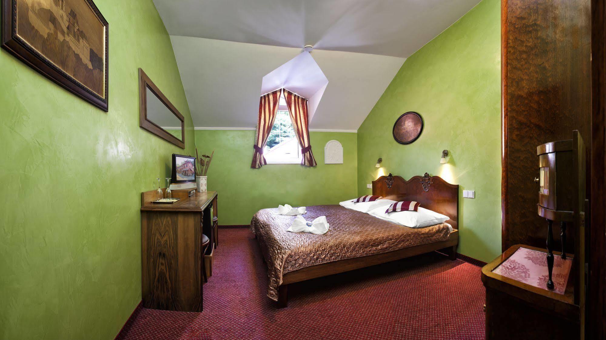Hotel Karlštejn&SPA Buitenkant foto