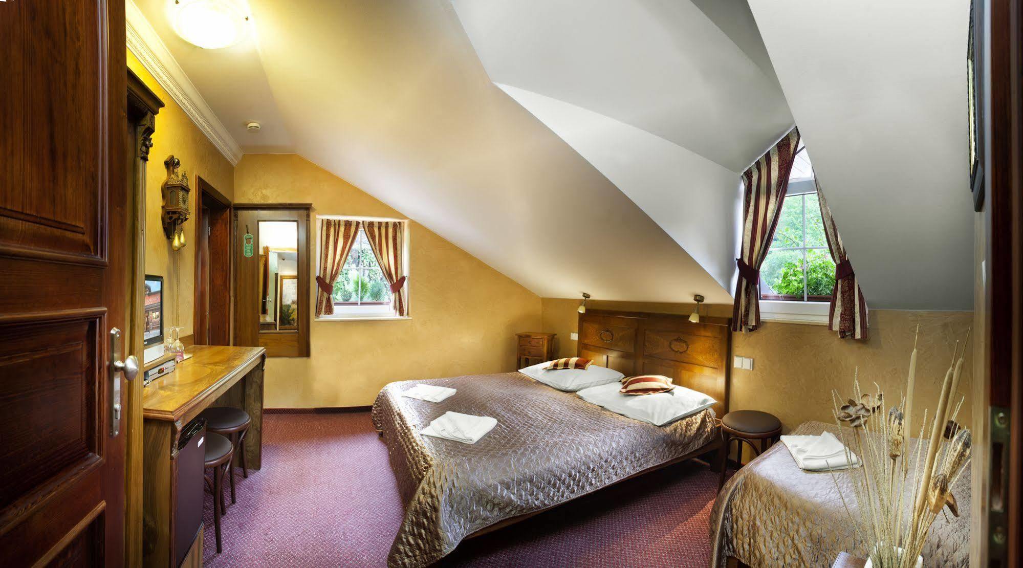 Hotel Karlštejn&SPA Buitenkant foto
